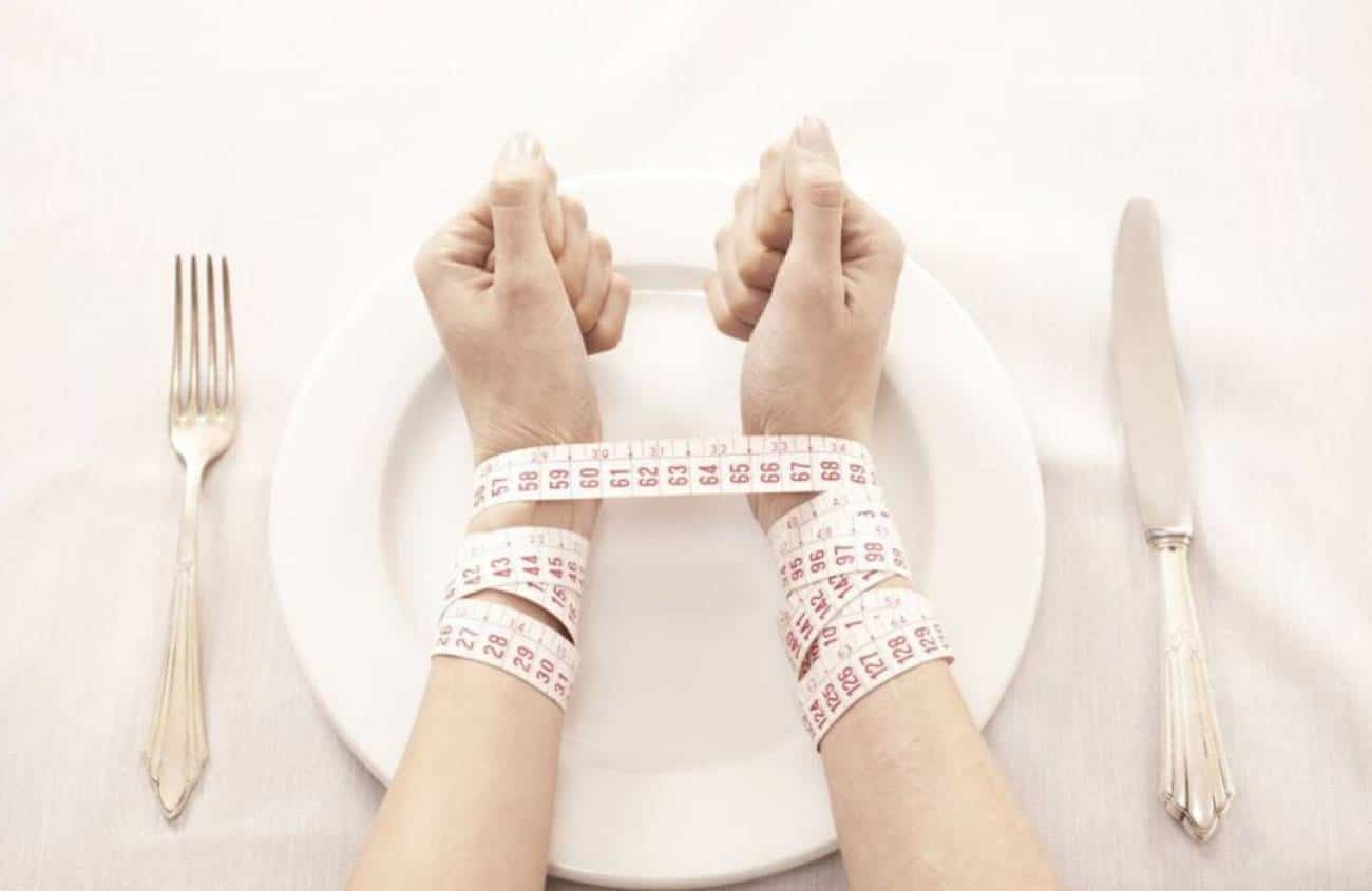Trastornos alimentarios: Una de cada tres jóvenes argentinas padece de atracones, bulimia o anorexia.